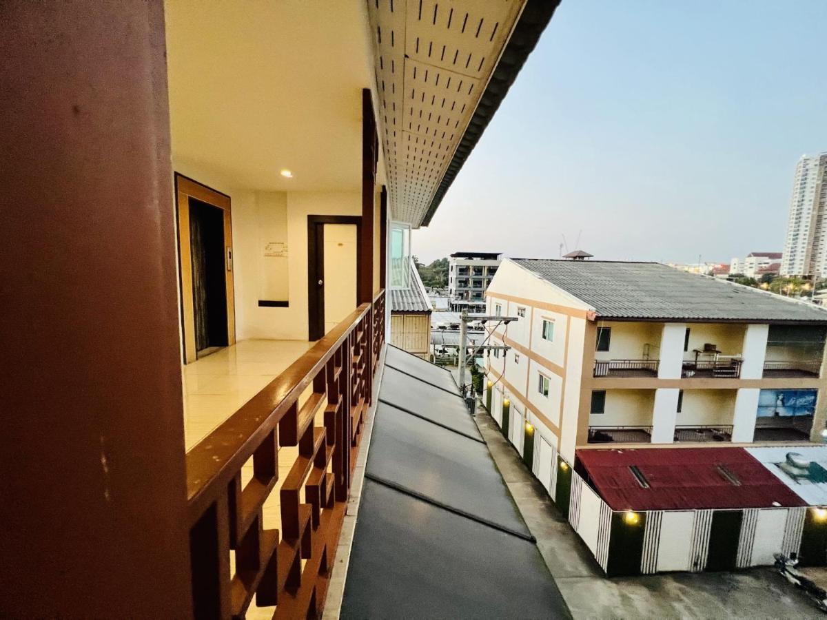 Inn Kham Apartment Chiang Mai Esterno foto