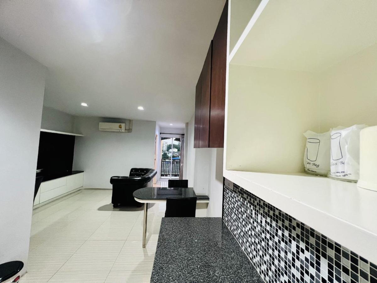 Inn Kham Apartment Chiang Mai Esterno foto